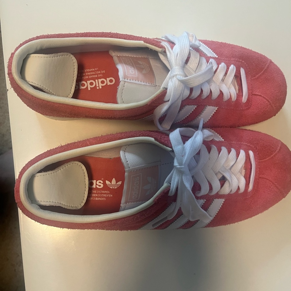 Adidas Gazelle Vintage Salmon Pink and White Shoes - Picture 5 of 7